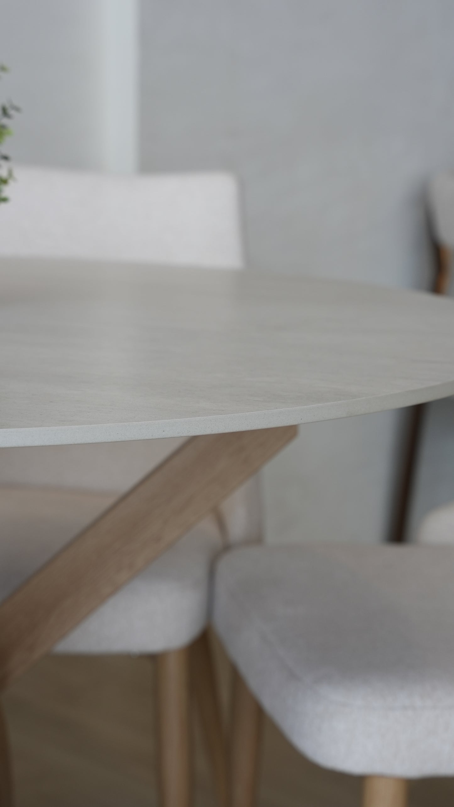 Mesa Lara 100cm + 4 Sillas Hera