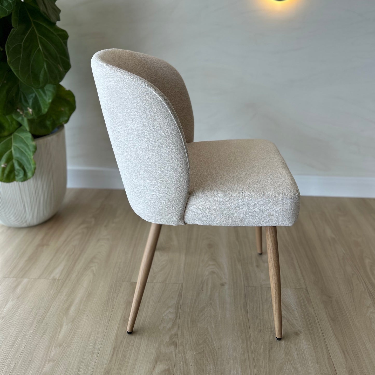 GIULIA - Crema (MIS04) - Base de Metal Color Oak