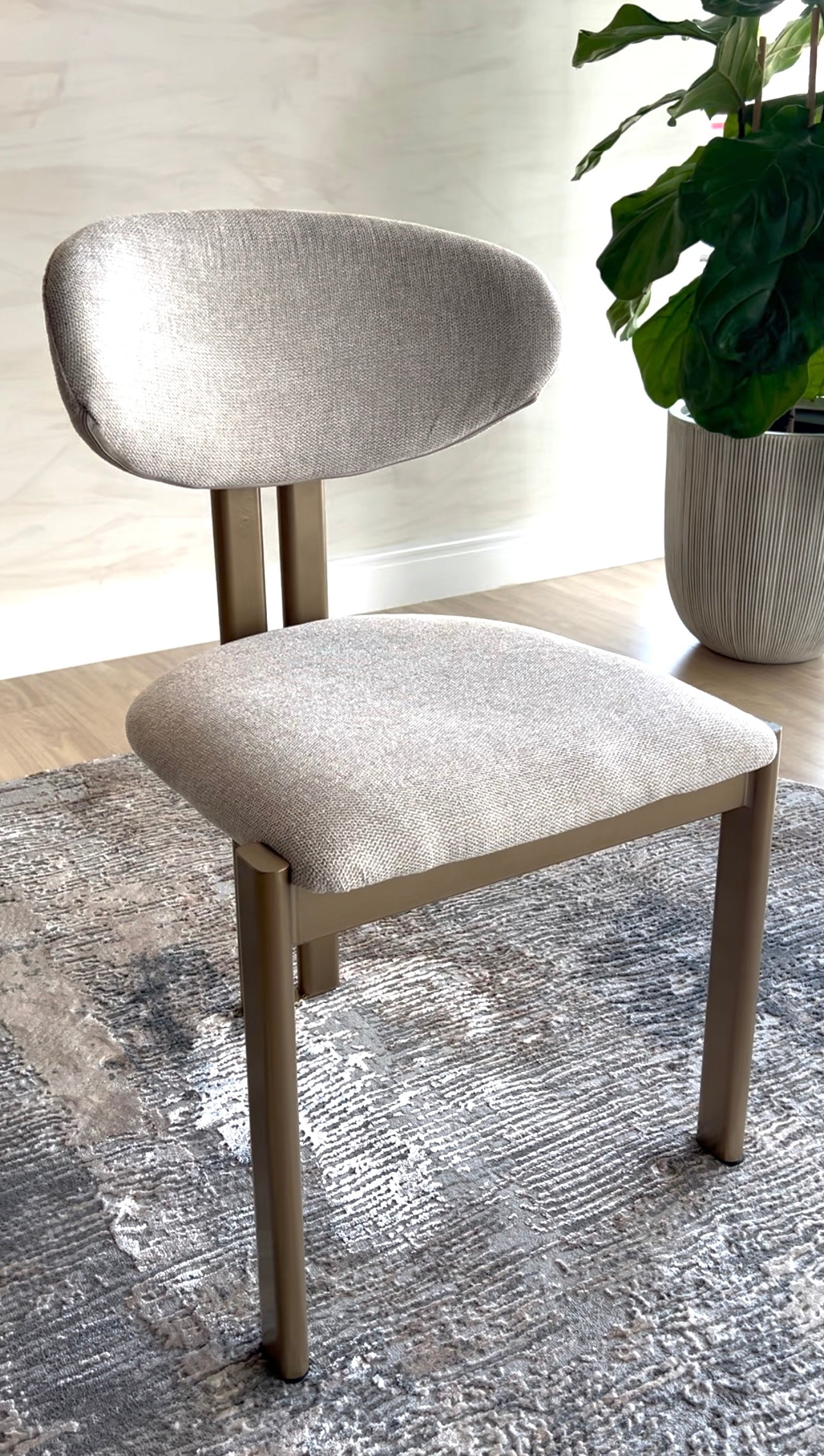 MIKA - Tela Beige - Base Brushed Gold