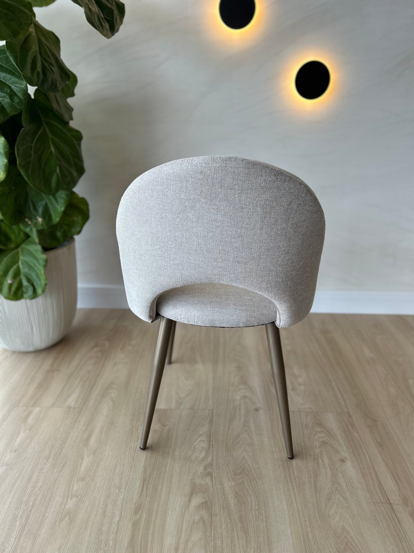 MAYA - Beige (U920-01) - Base de Metal Brushed Gold