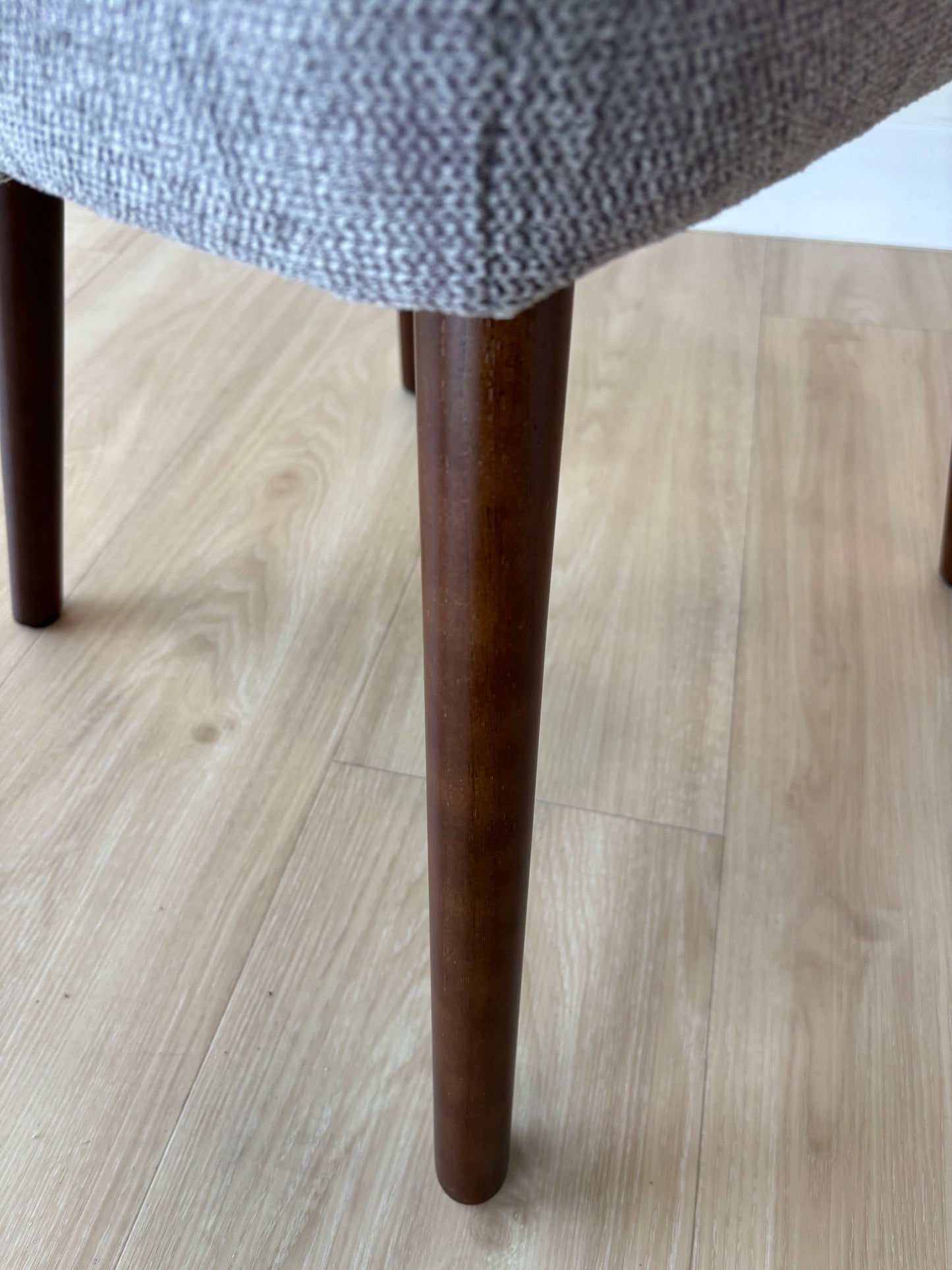 COCO - Gris(BRE07) - Patas de Madera Walnut