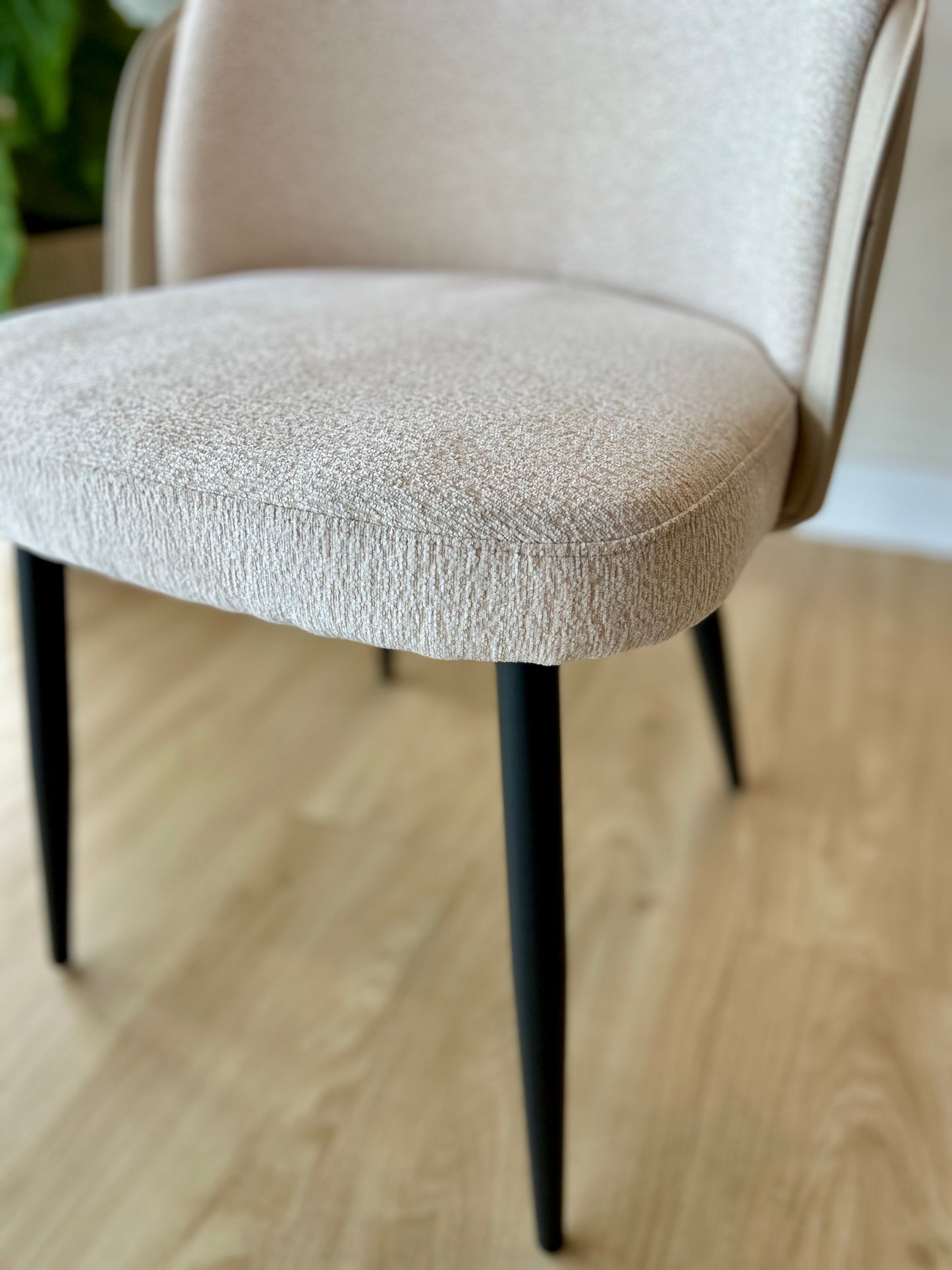 JEAN - Beige (VEG02/MIS04) - Base de Metal Negro