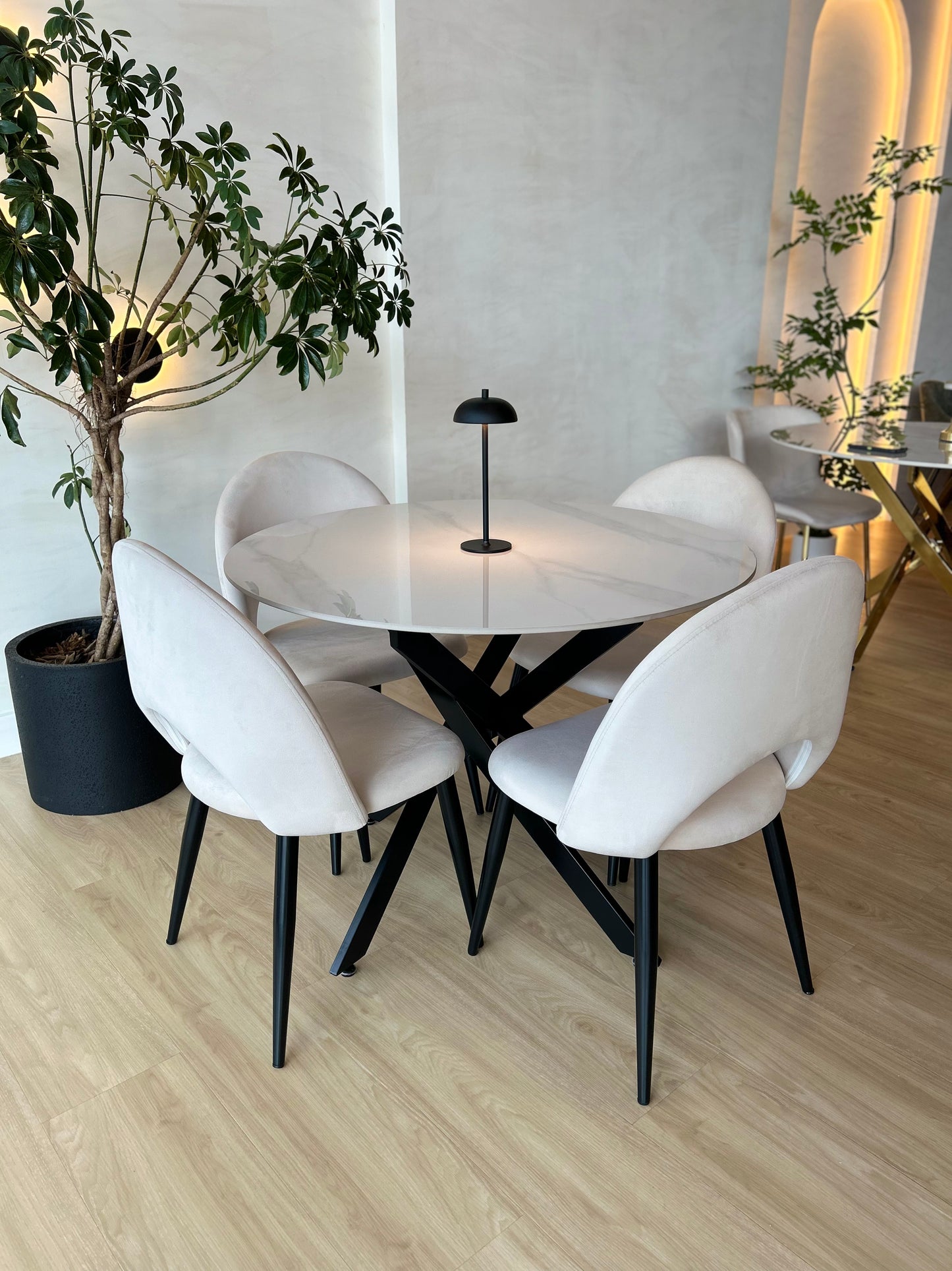 Mesa Lara 100cm + 4 Sillas Maya