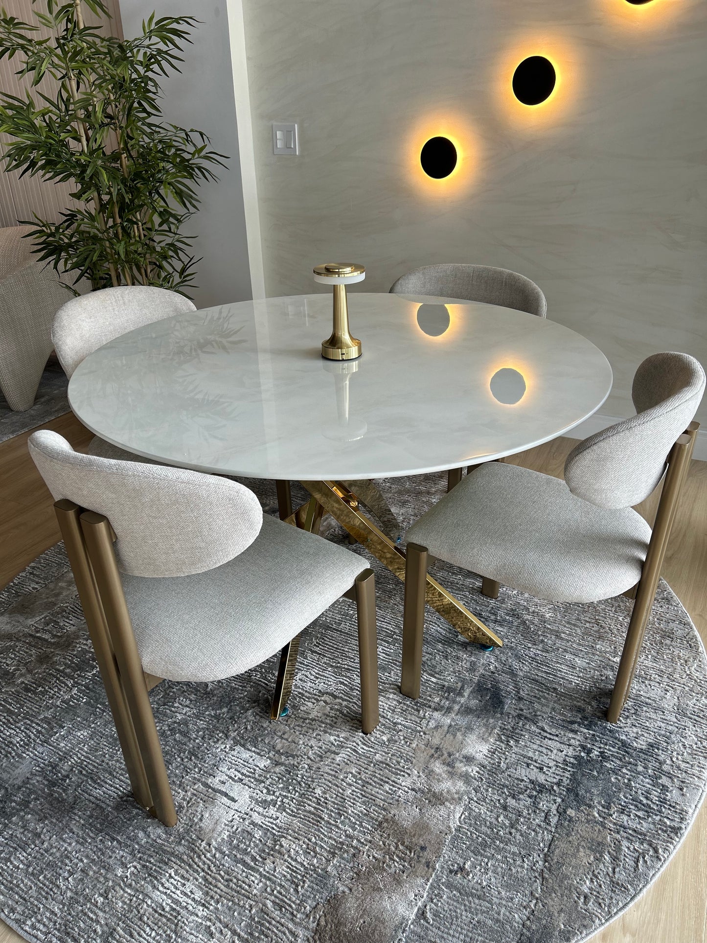 LARA GOLD - Mesa de Comedor Redonda - 120cm