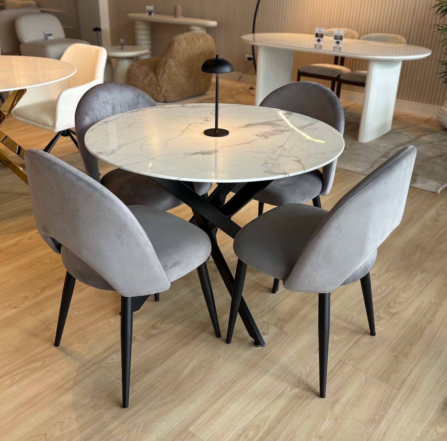 Juegos de Comedor - Lara (100cm) + Sillas Lia (Disponible en 3 Colores)