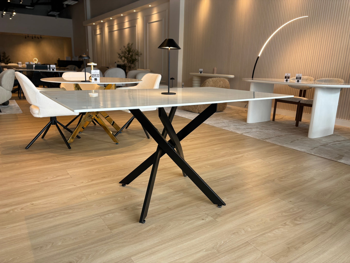LIRA - Mesa de Comedor - 150cm