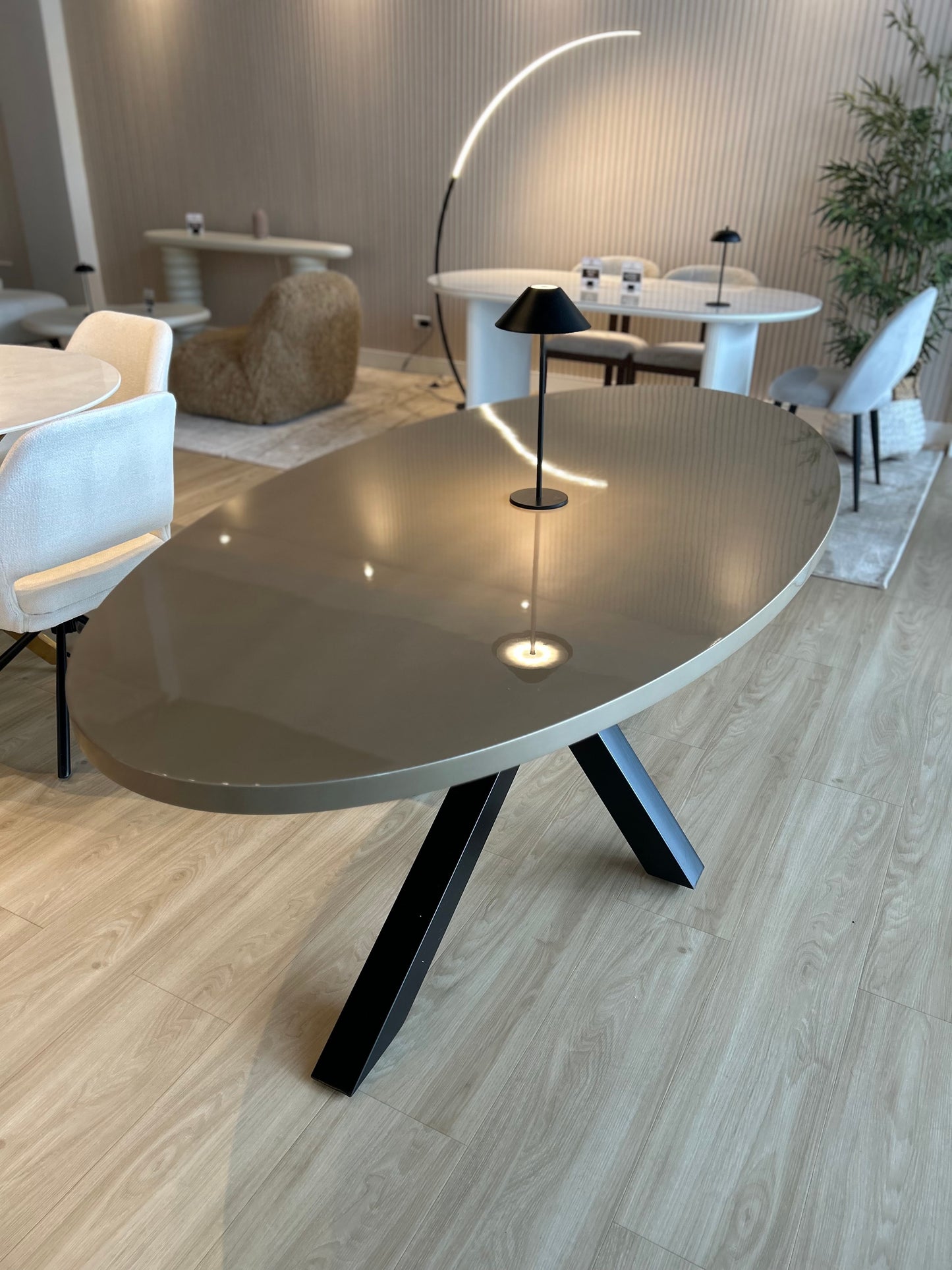 STELLA - Mesa de Comedor - 200cm - Champaña