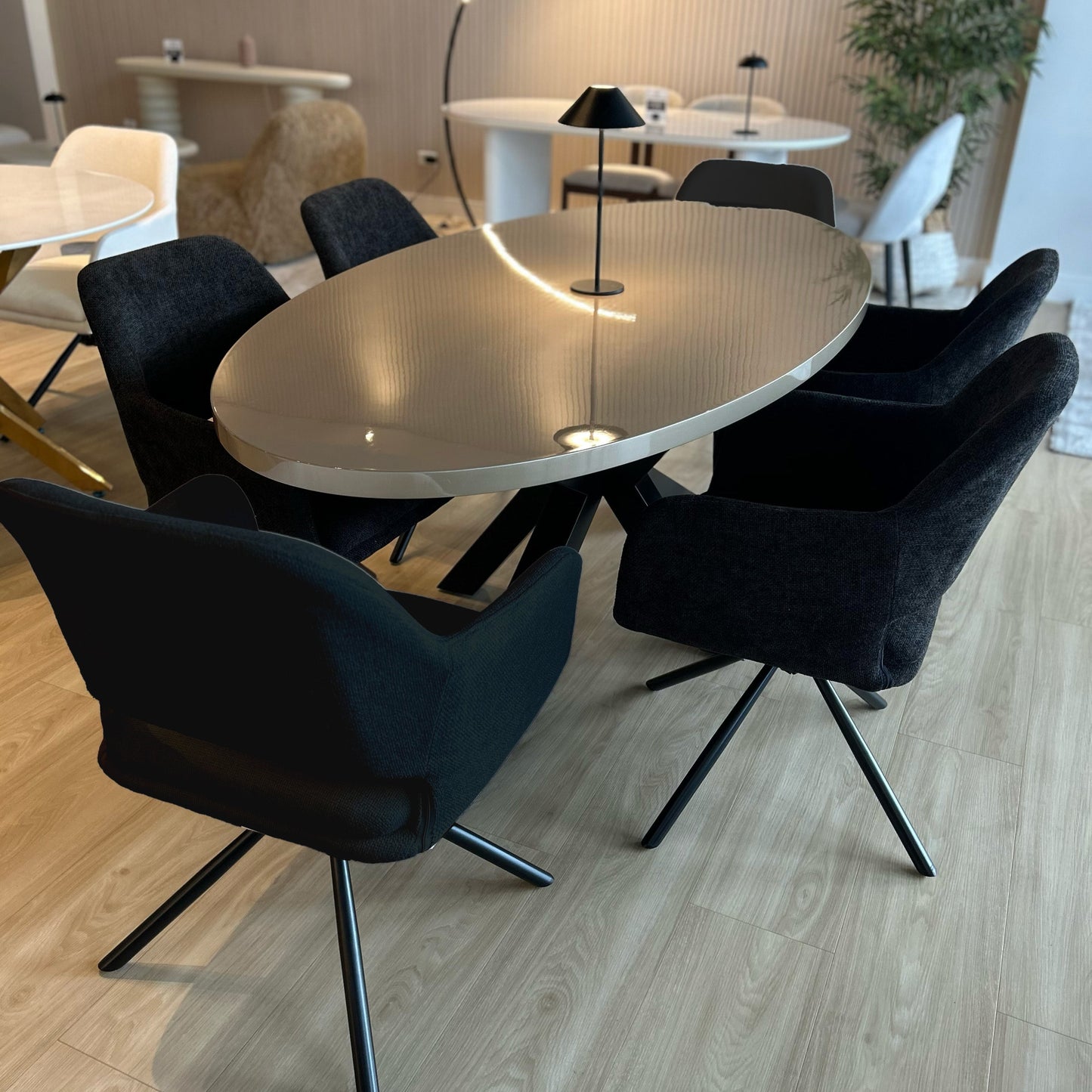 Juego de Comedor - STELLA - 200cm - Champaña + 6 Sillas Zeno Giratorio Color Negro