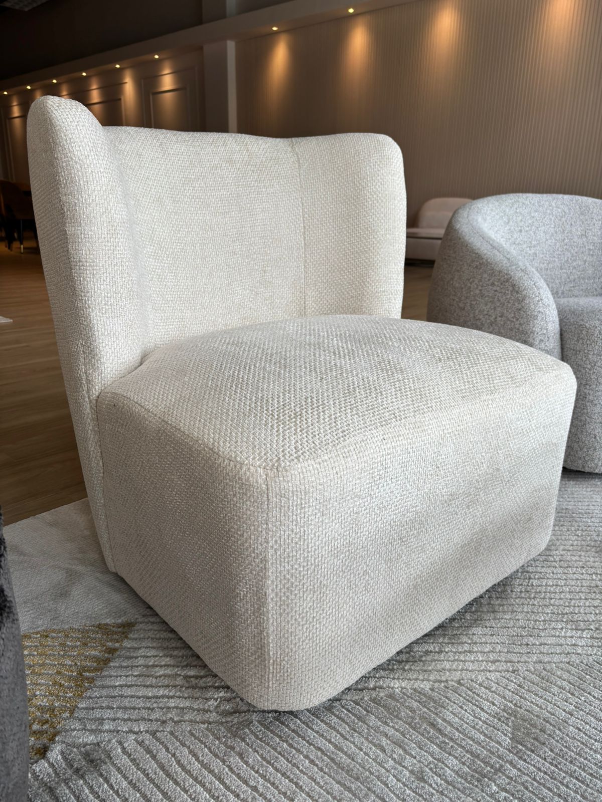 AMARA (Giratoria) - Disponible en 2 Tonos