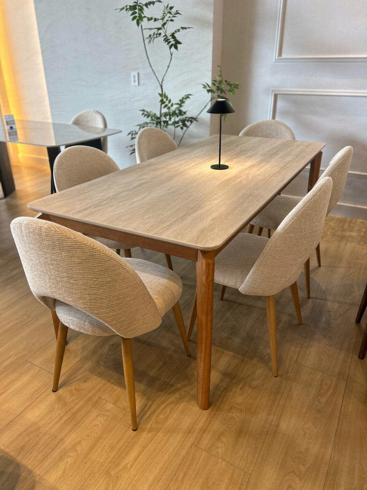 Savannah - Mesa de Comedor - 200cm - Patas de Madera Clara