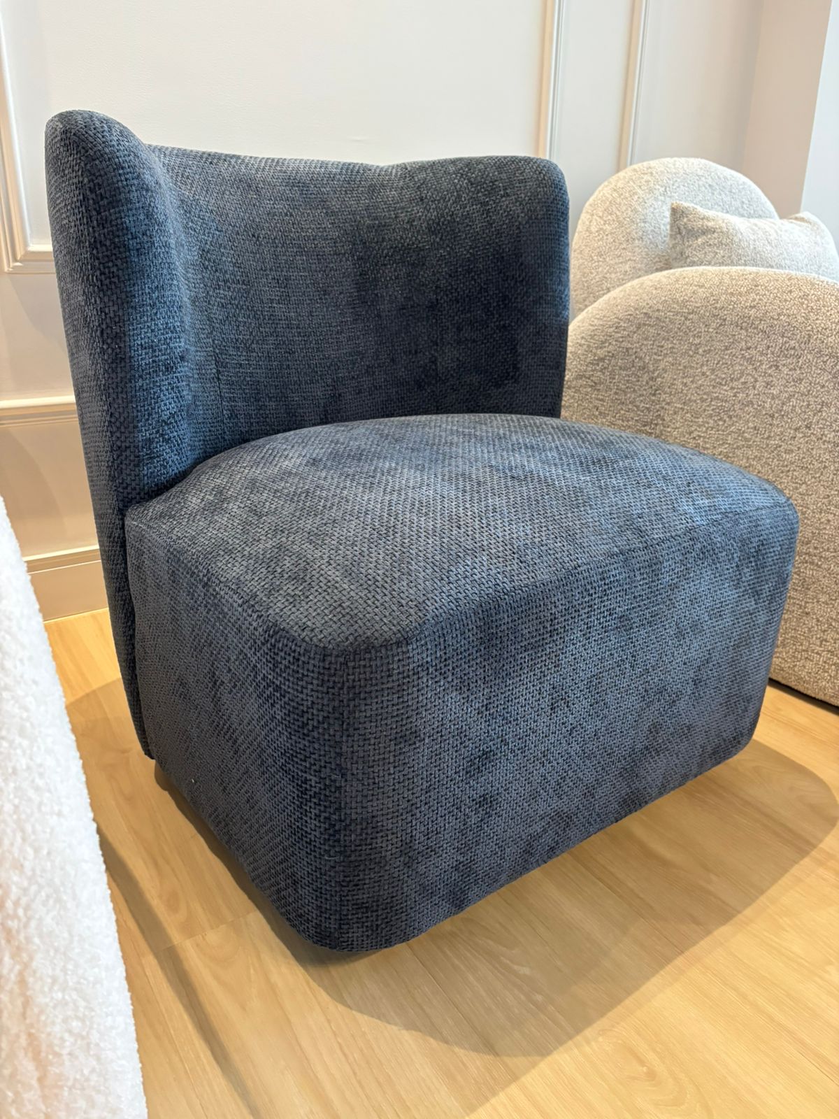 AMARA (Giratoria) - Disponible en 2 Tonos