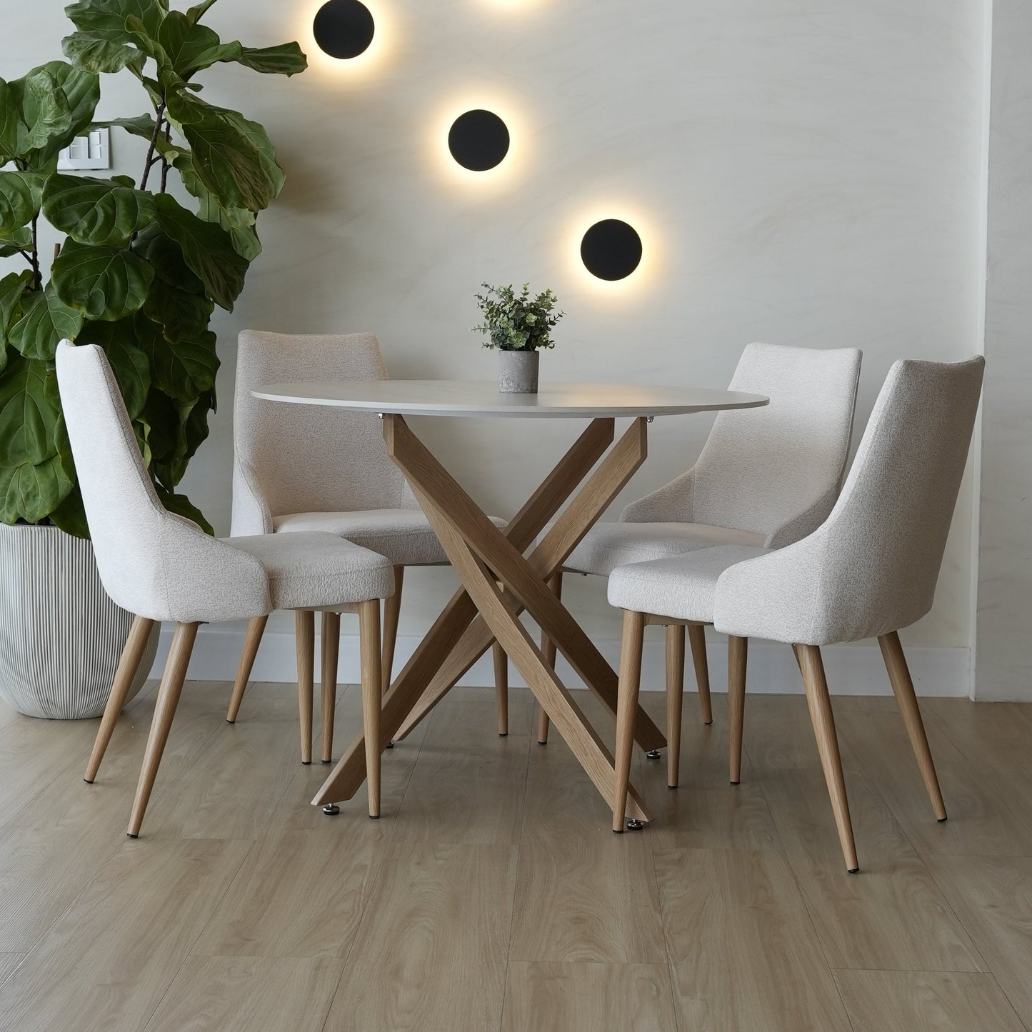 Mesa Lara 100cm + 4 Sillas Hera
