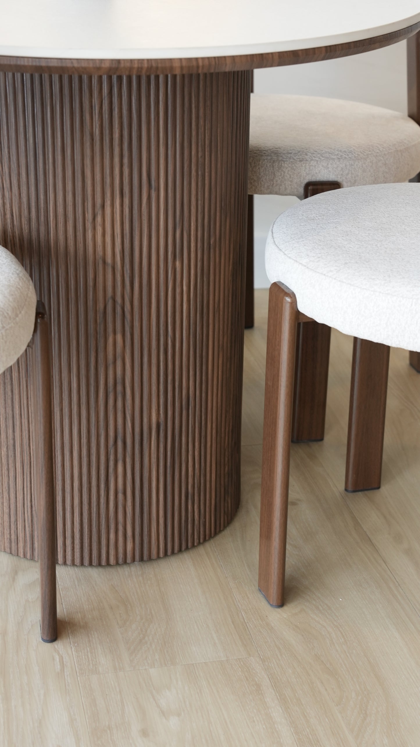 AURA - Mesa de Comedor - 90cm