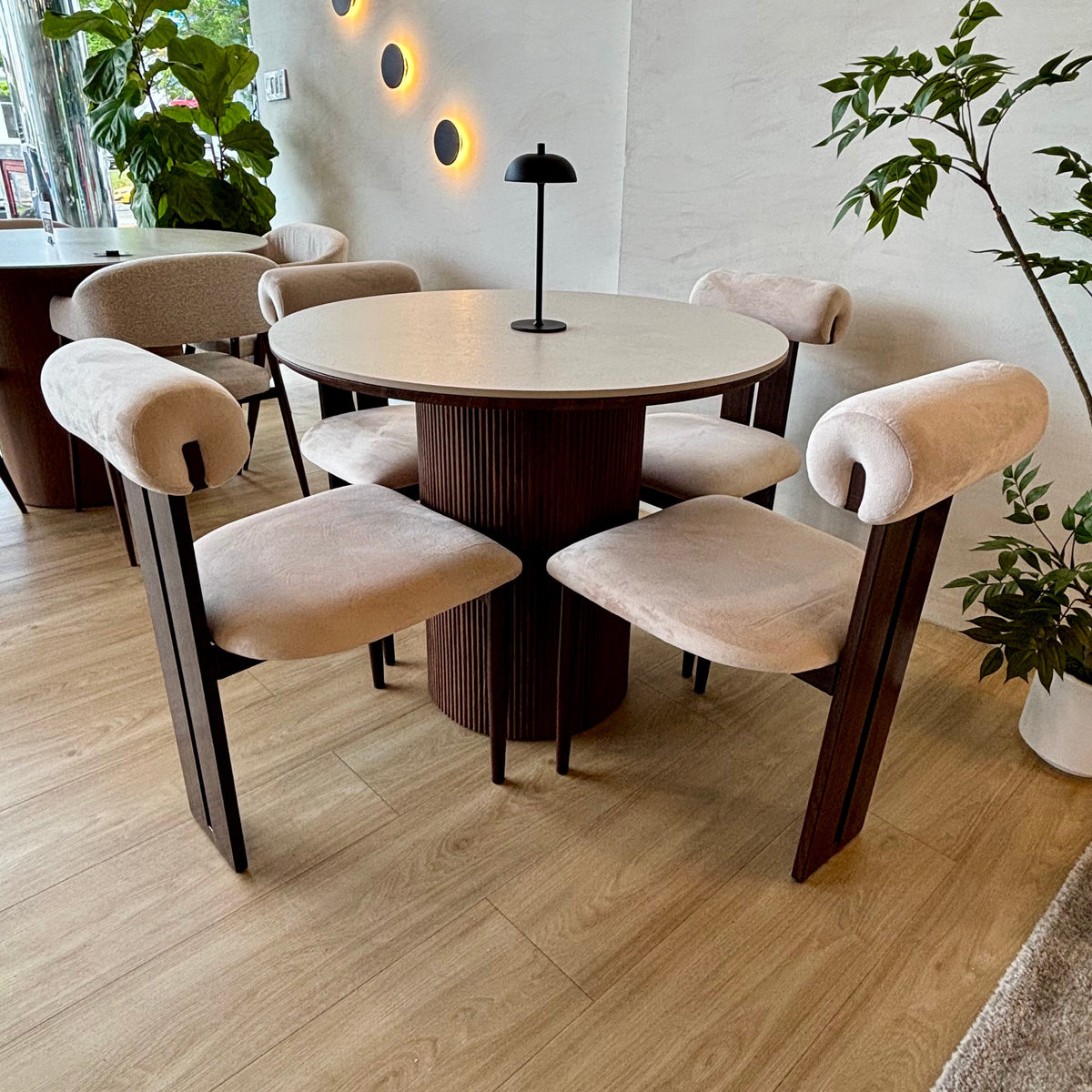 Juego de Comedor - Aura 90cm + 4 Sillas Nova Walnut