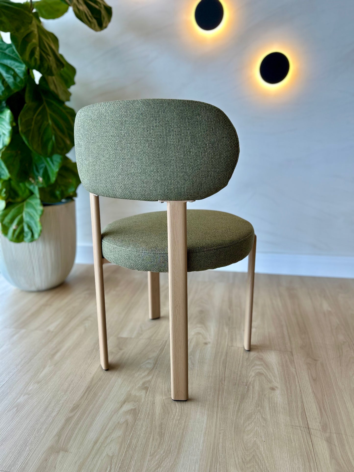 EDEN - Verde (BAR38) - Base de Metal Color Oak