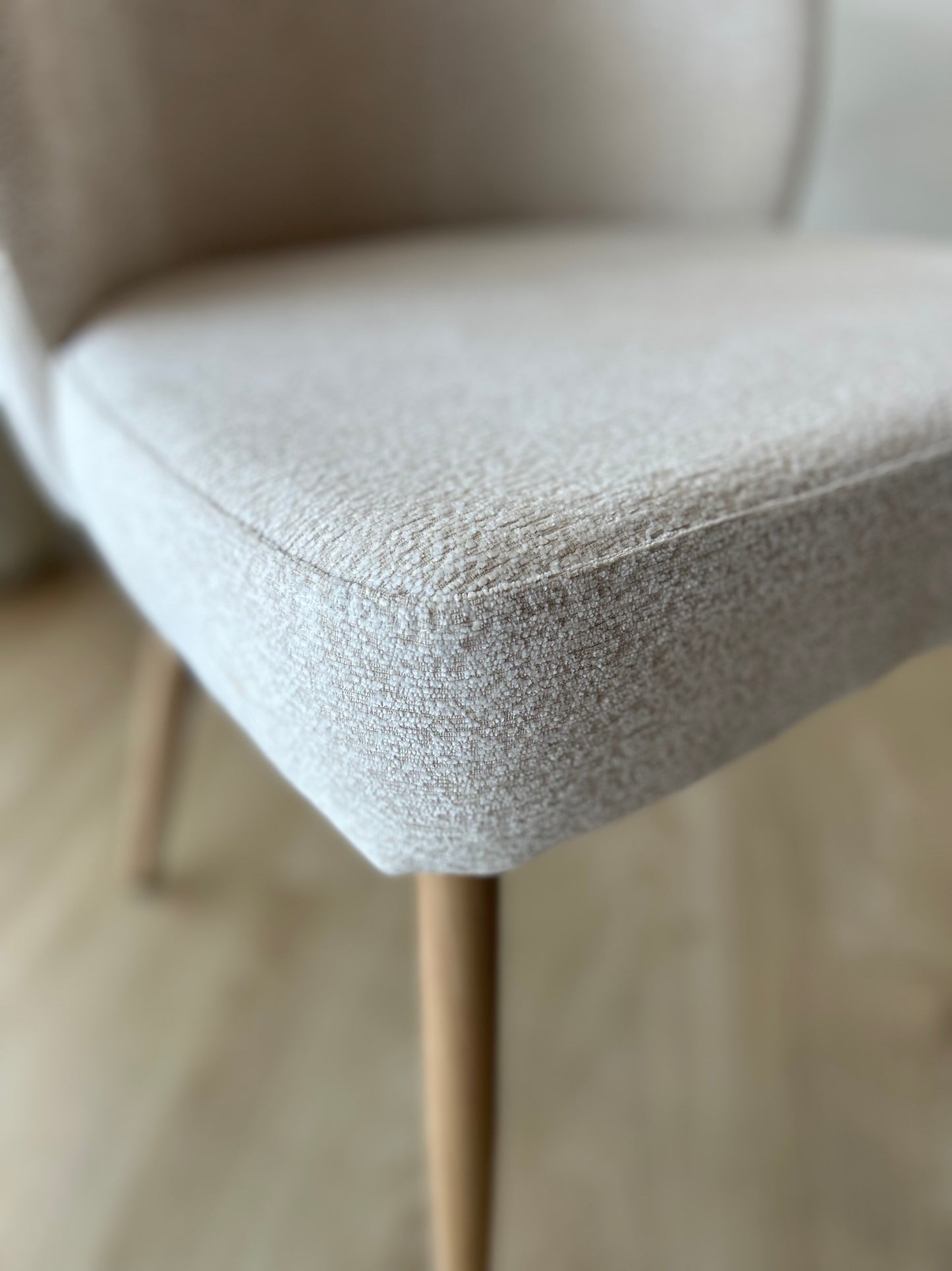 GIULIA - Crema (MIS04) - Base de Metal Color Oak