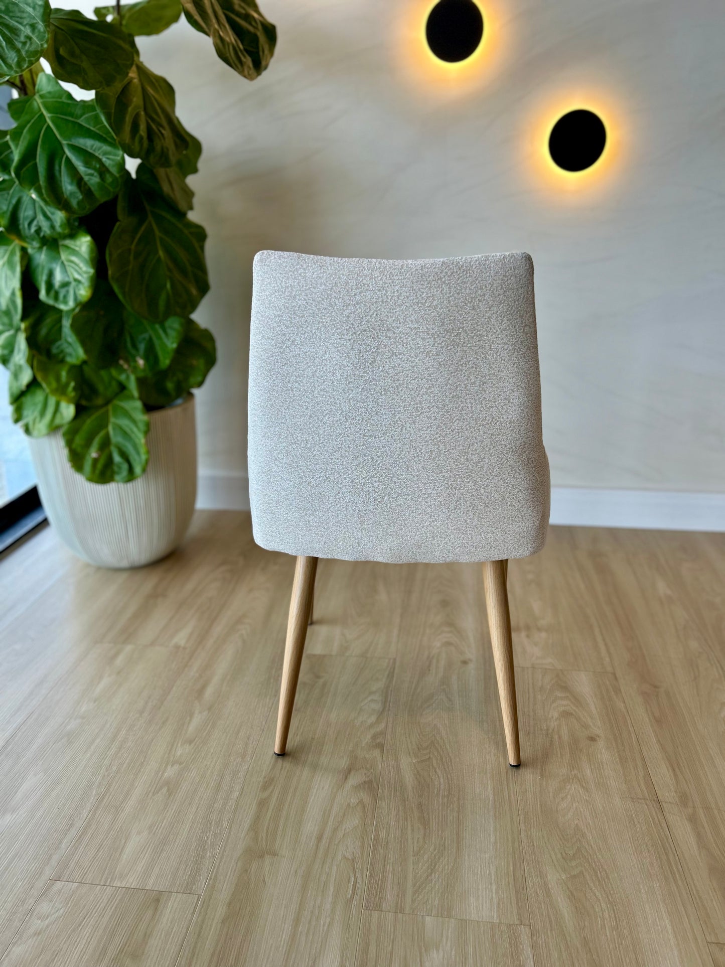 HERA - Crema (MIS04) - Base de Metal Color Oak