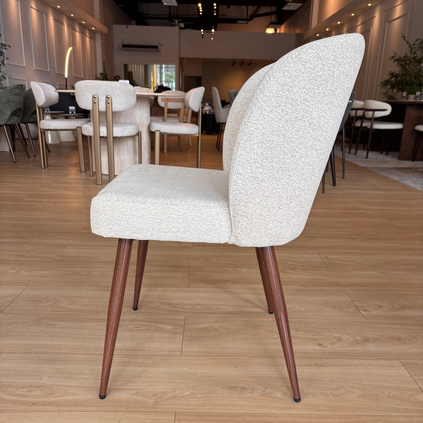 GIULIA - Tela Beige - Base Color Walnut
