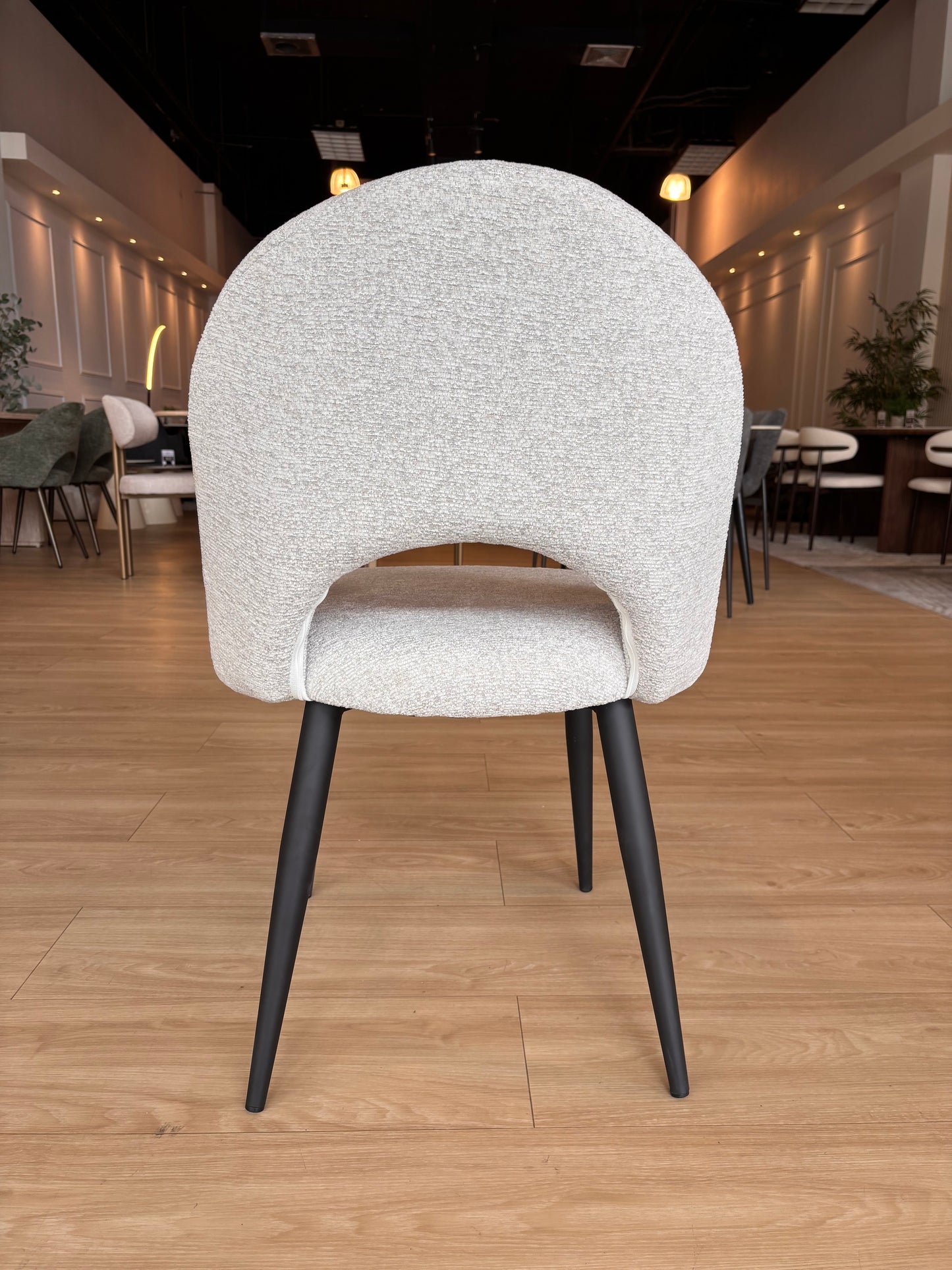 MAYA - Tela Gris - Base Negro Matte