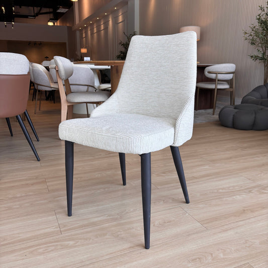 HERA - Tela Crema - Base Negra