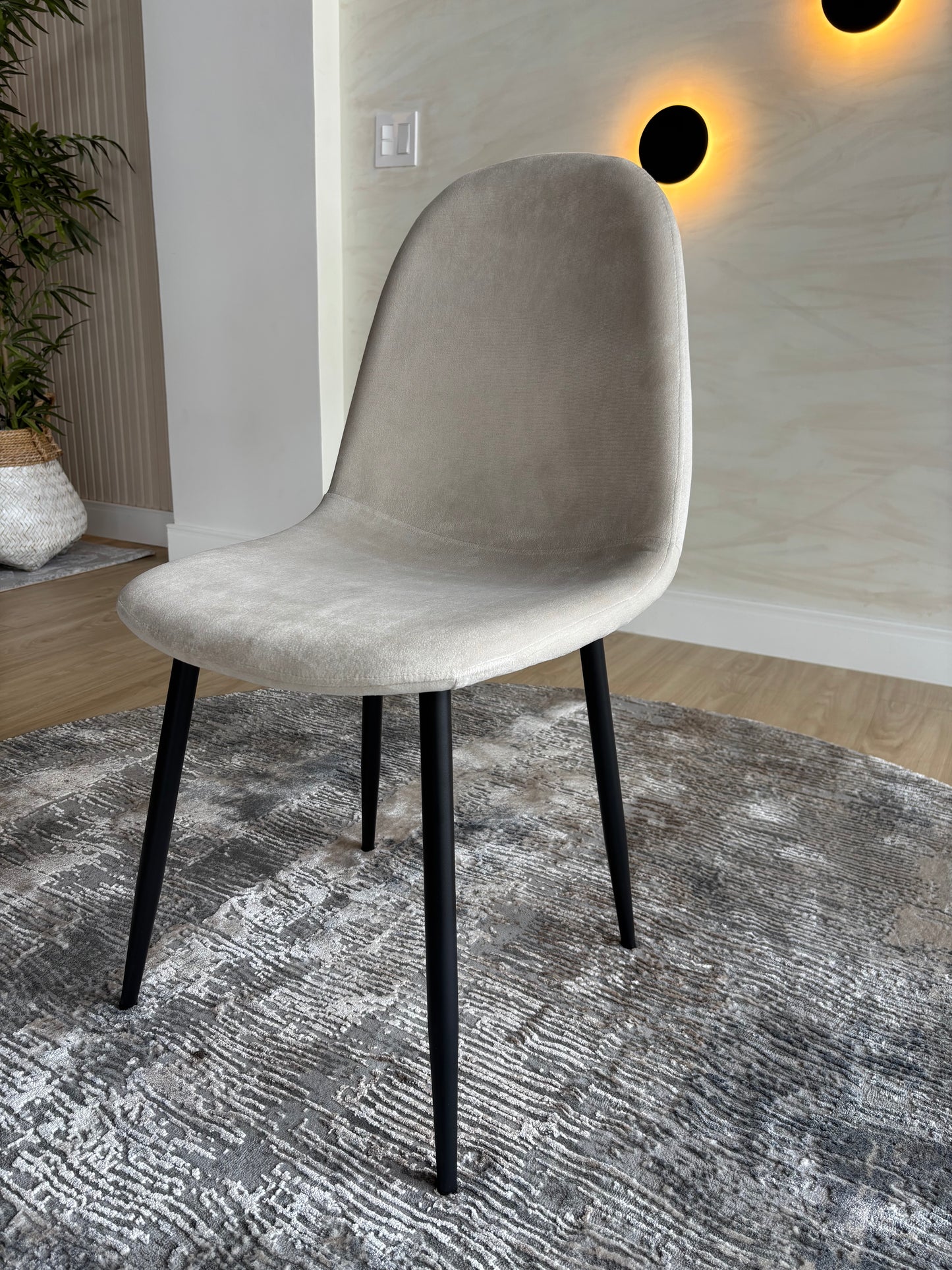 SCANDINAVIA - Tela Crema Velvet - Base Negra