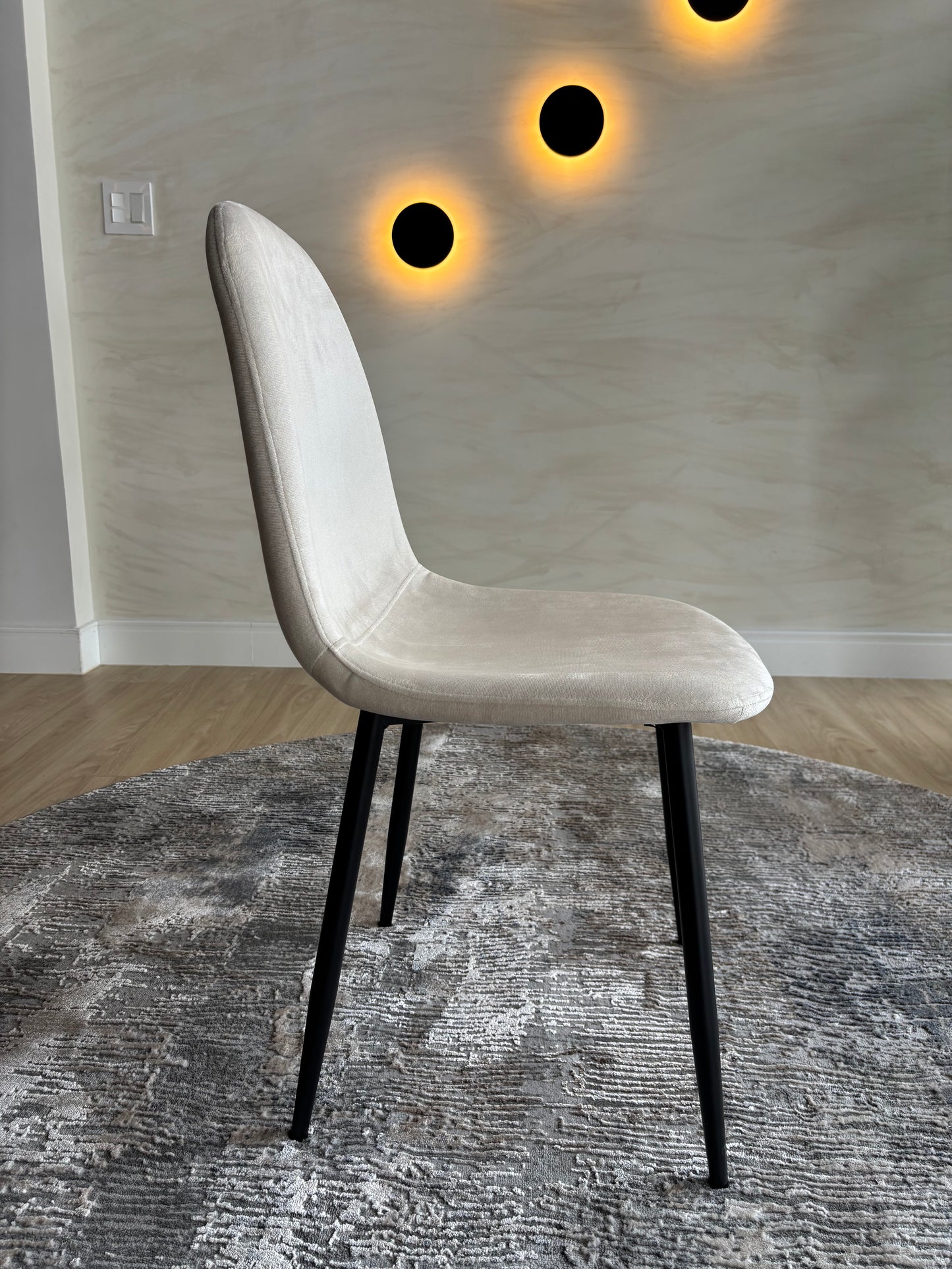 SCANDINAVIA - Tela Crema Velvet - Base Negra