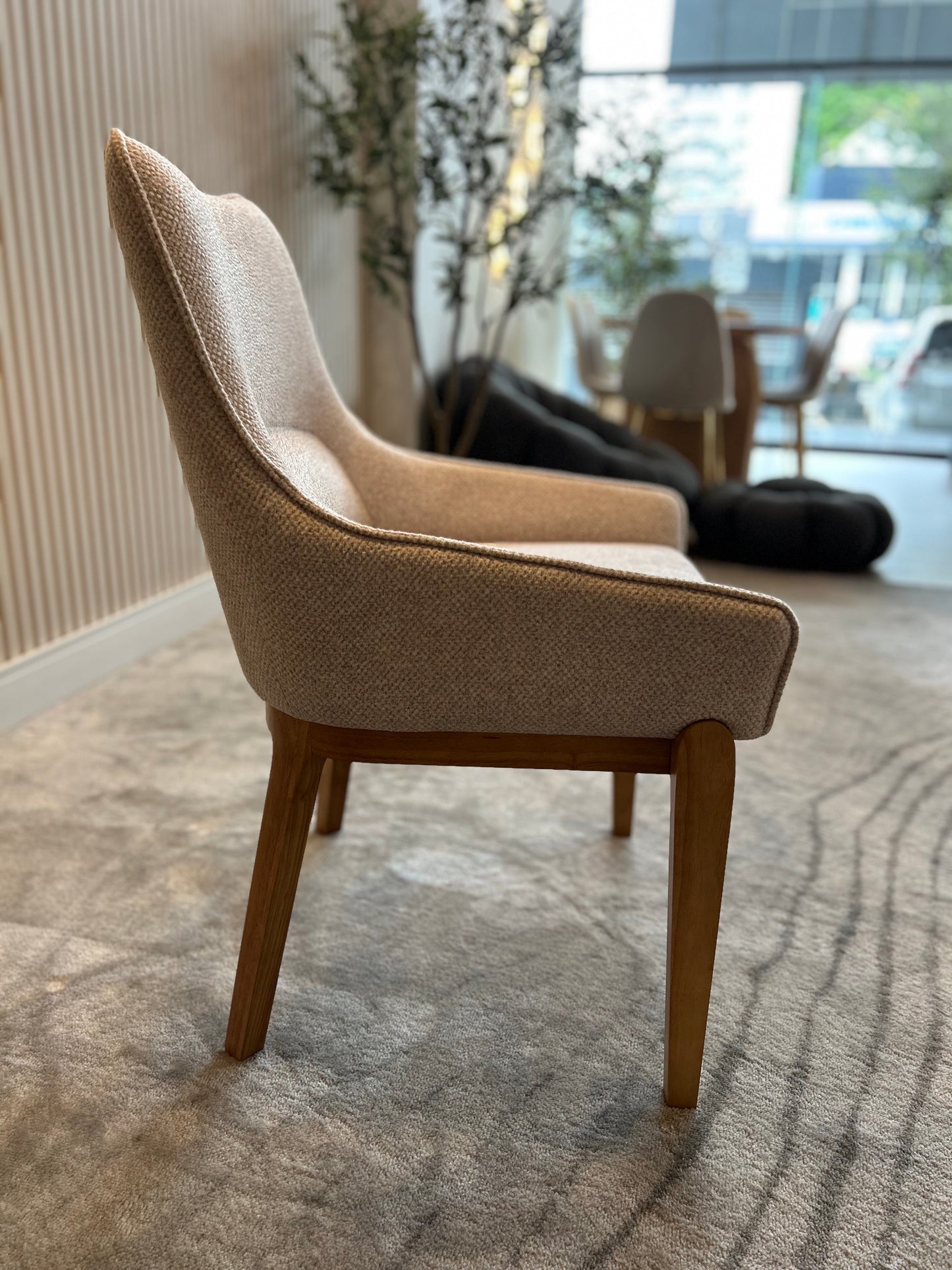 HANNAH - Crema LEO23 - Madera Oak