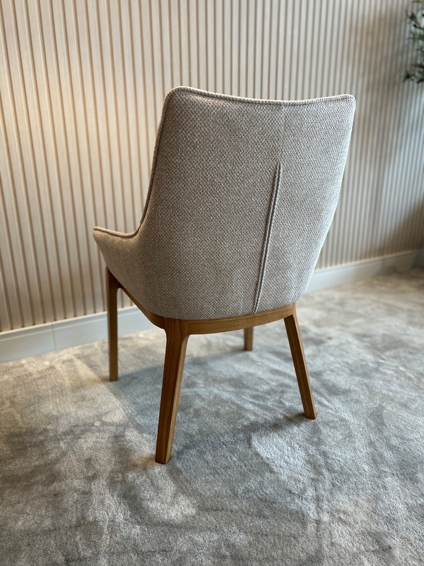 HANNAH - Crema LEO23 - Madera Oak