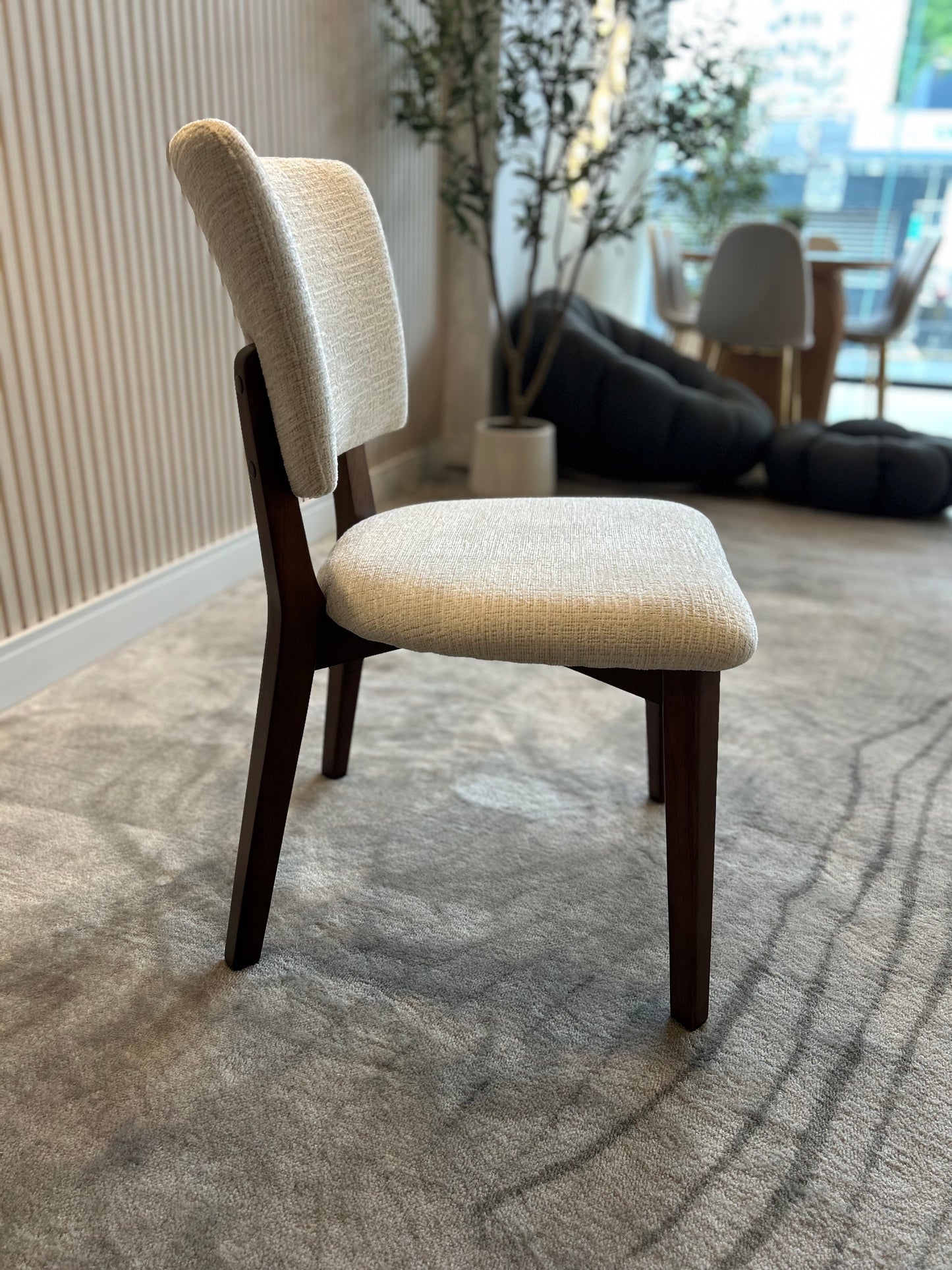 SOPHIE - Crema KAN03 - Madera Walnut