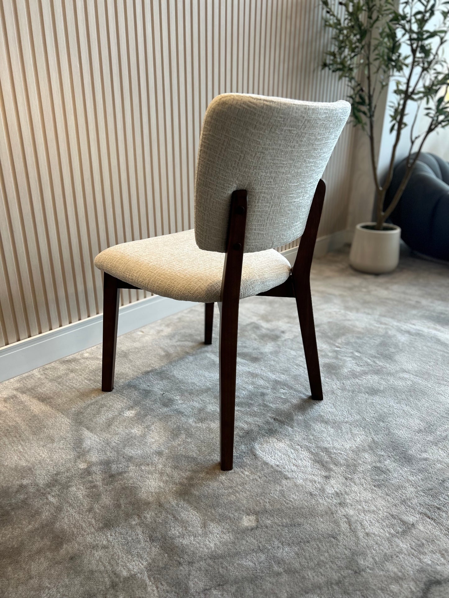 SOPHIE - Crema KAN03 - Madera Walnut