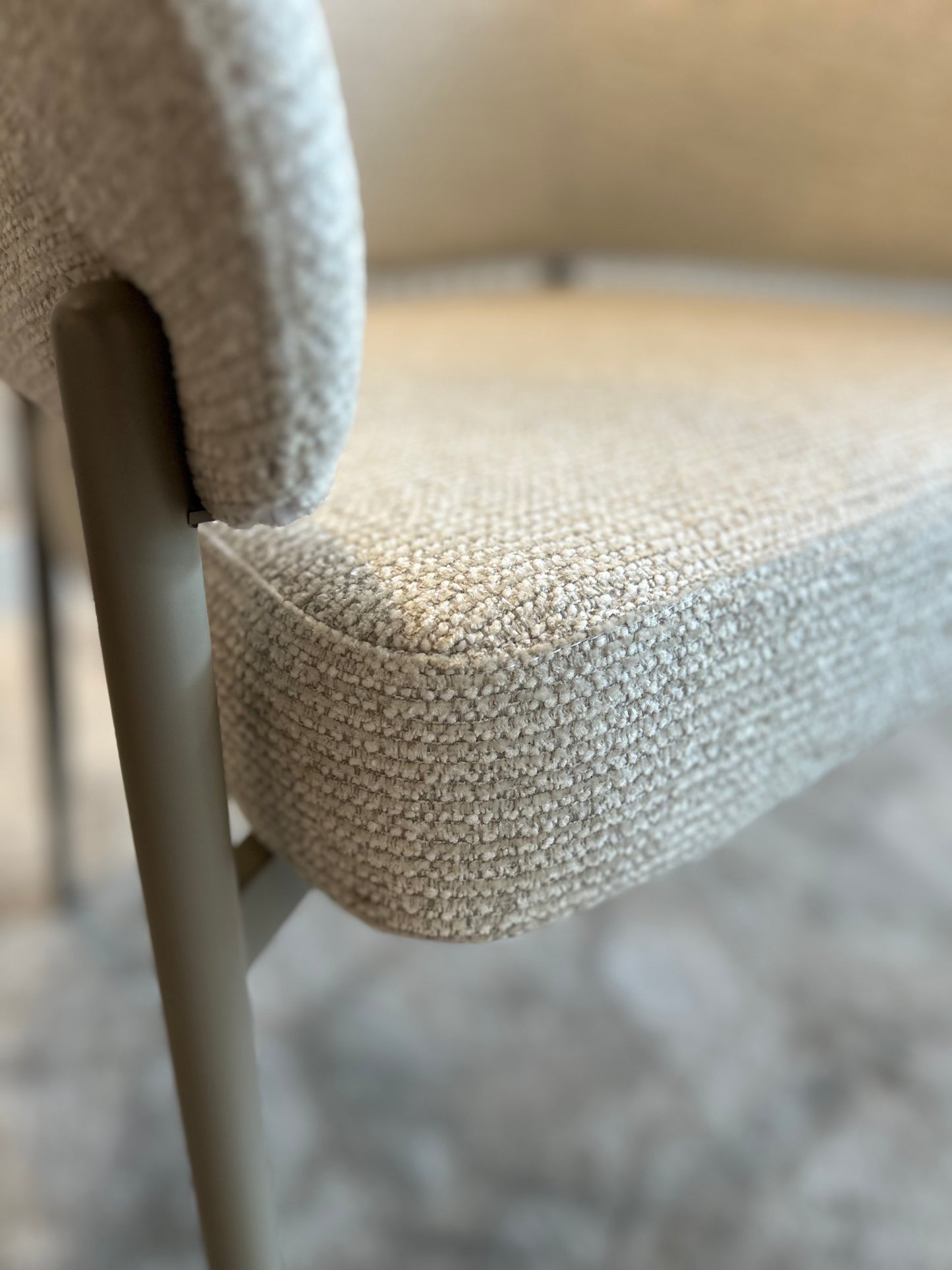 MAUI - Beige MIL110 - Base Metal Beige