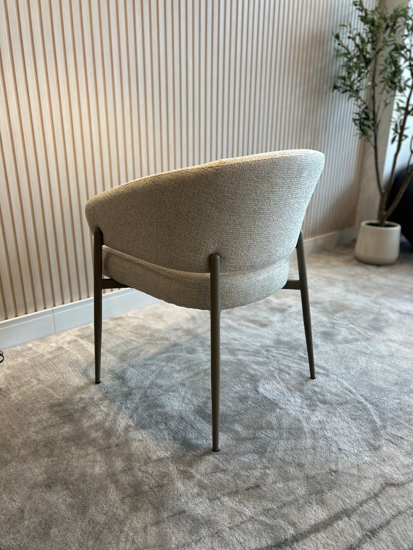 MAUI - Beige MIL110 - Base Metal Beige