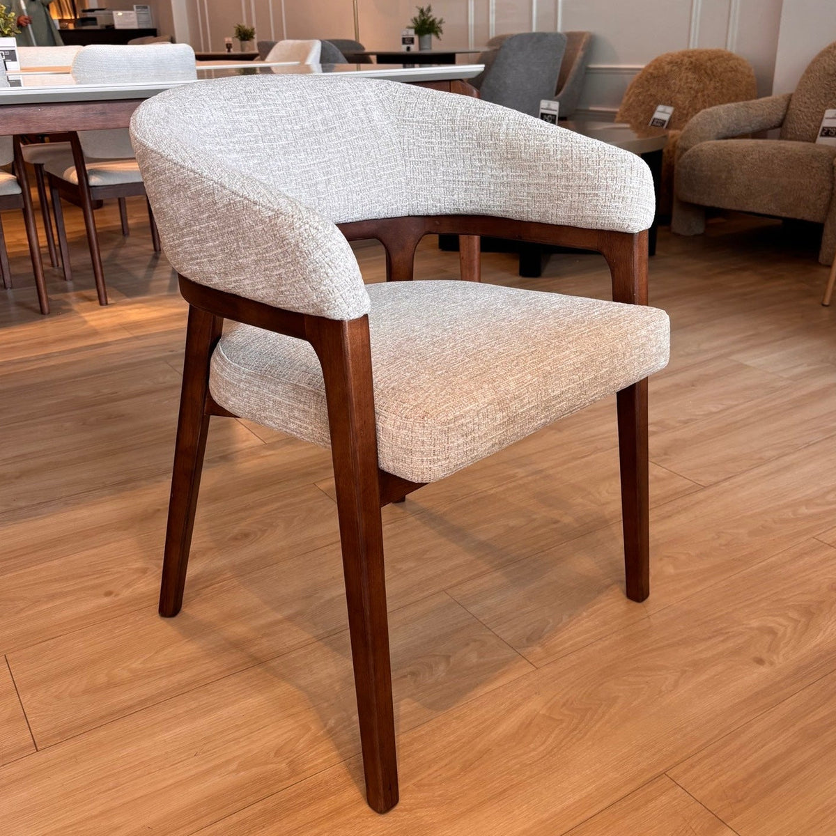LOUIS - Beige (KAN06) - Base de Madera Walnut