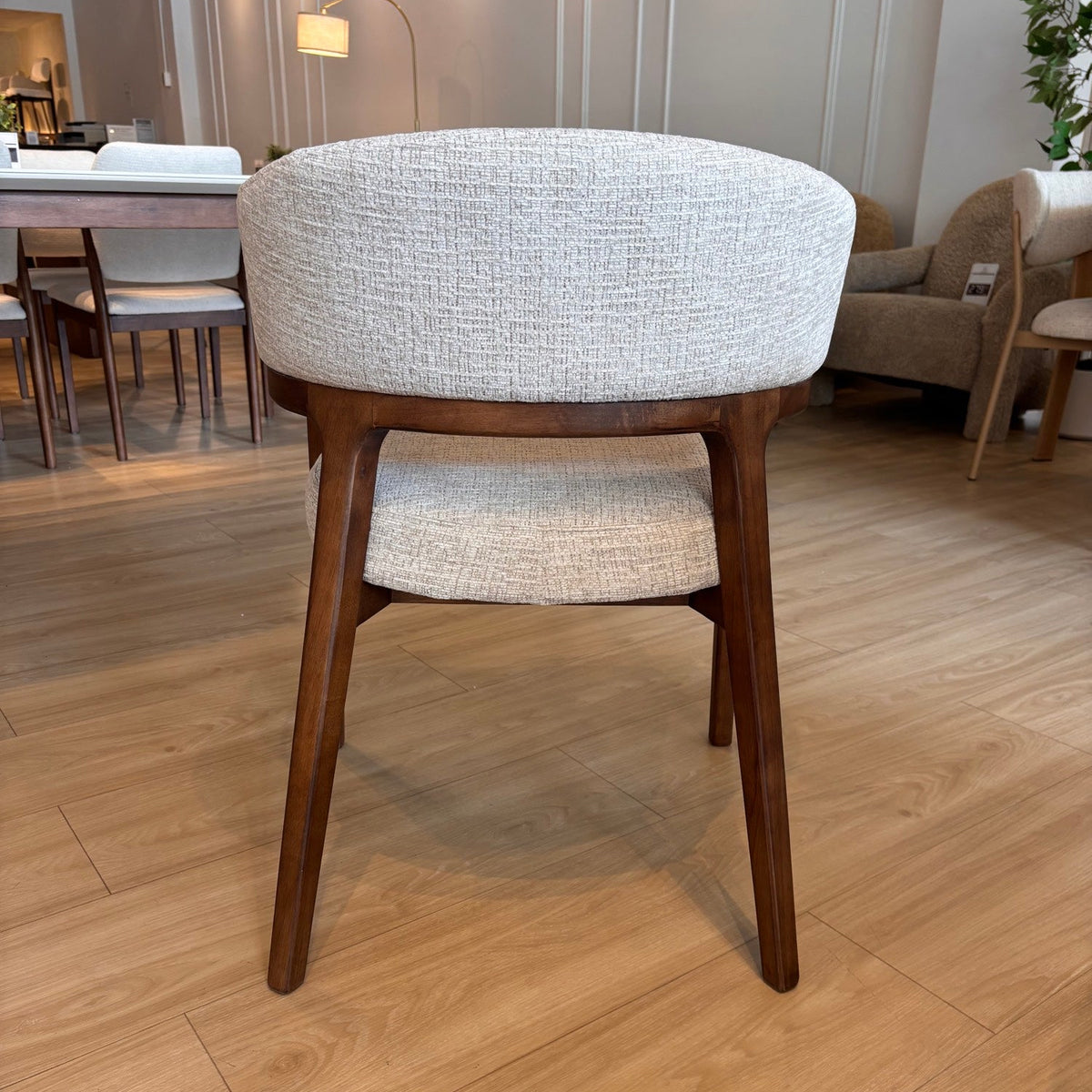 LOUIS - Beige (KAN06) - Base de Madera Walnut
