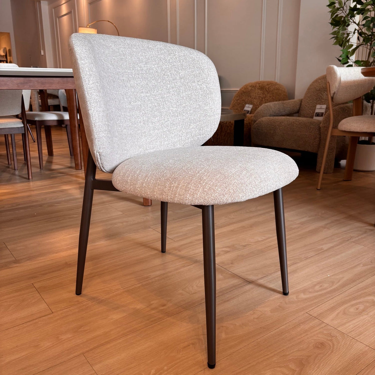 SHAAN - Beige (LIB110/CAL131) - Base de Metal Coffee
