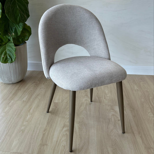 MAYA - Beige (U920-01) - Base de Metal Brushed Gold