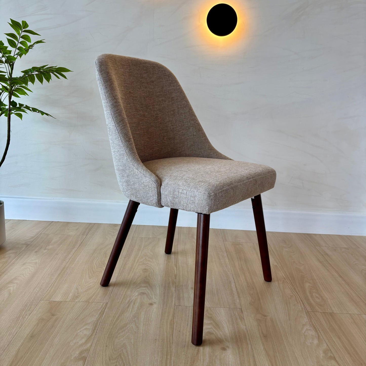 COCO - Beige(BRE31) - Patas de Madera Walnut