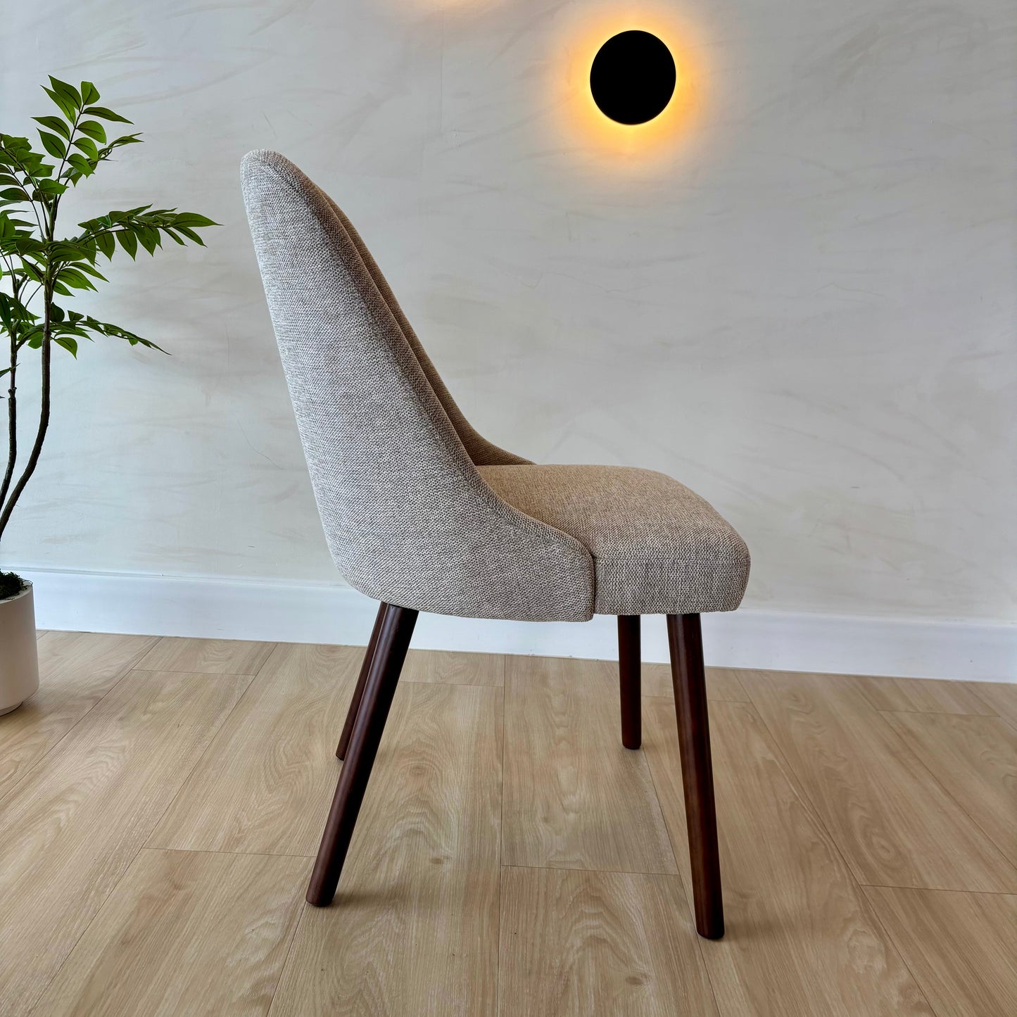 COCO - Beige(BRE31) - Patas de Madera Walnut