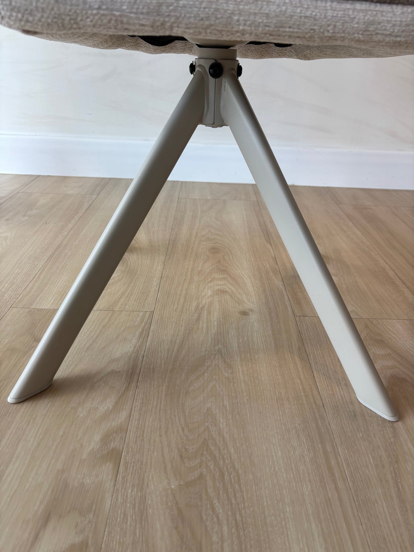 ZOE (Giratoria) - Beige(G1636-03/05) - Patas Metal Beige