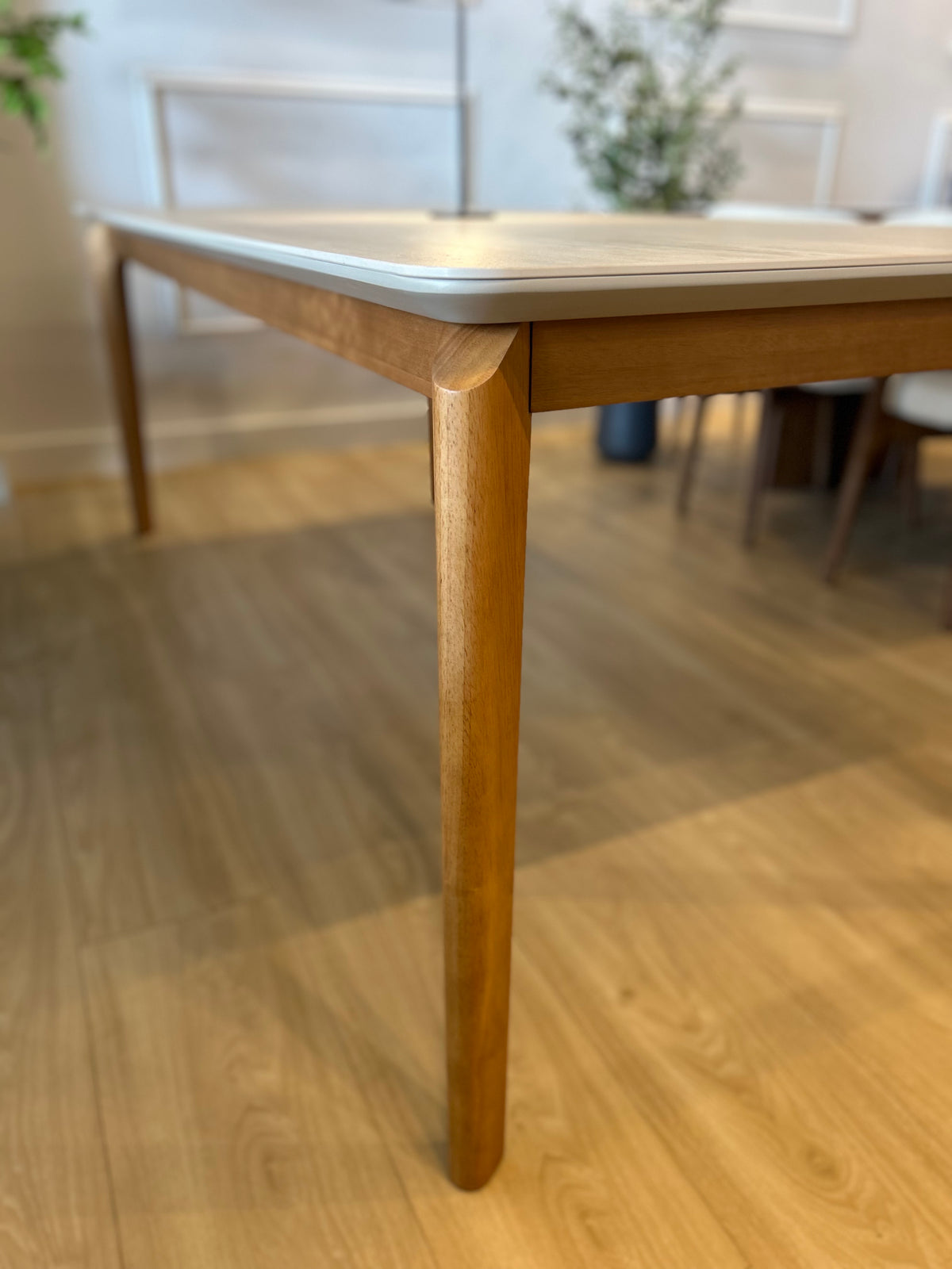 Savannah - Mesa de Comedor - 200cm - Patas de Madera Clara