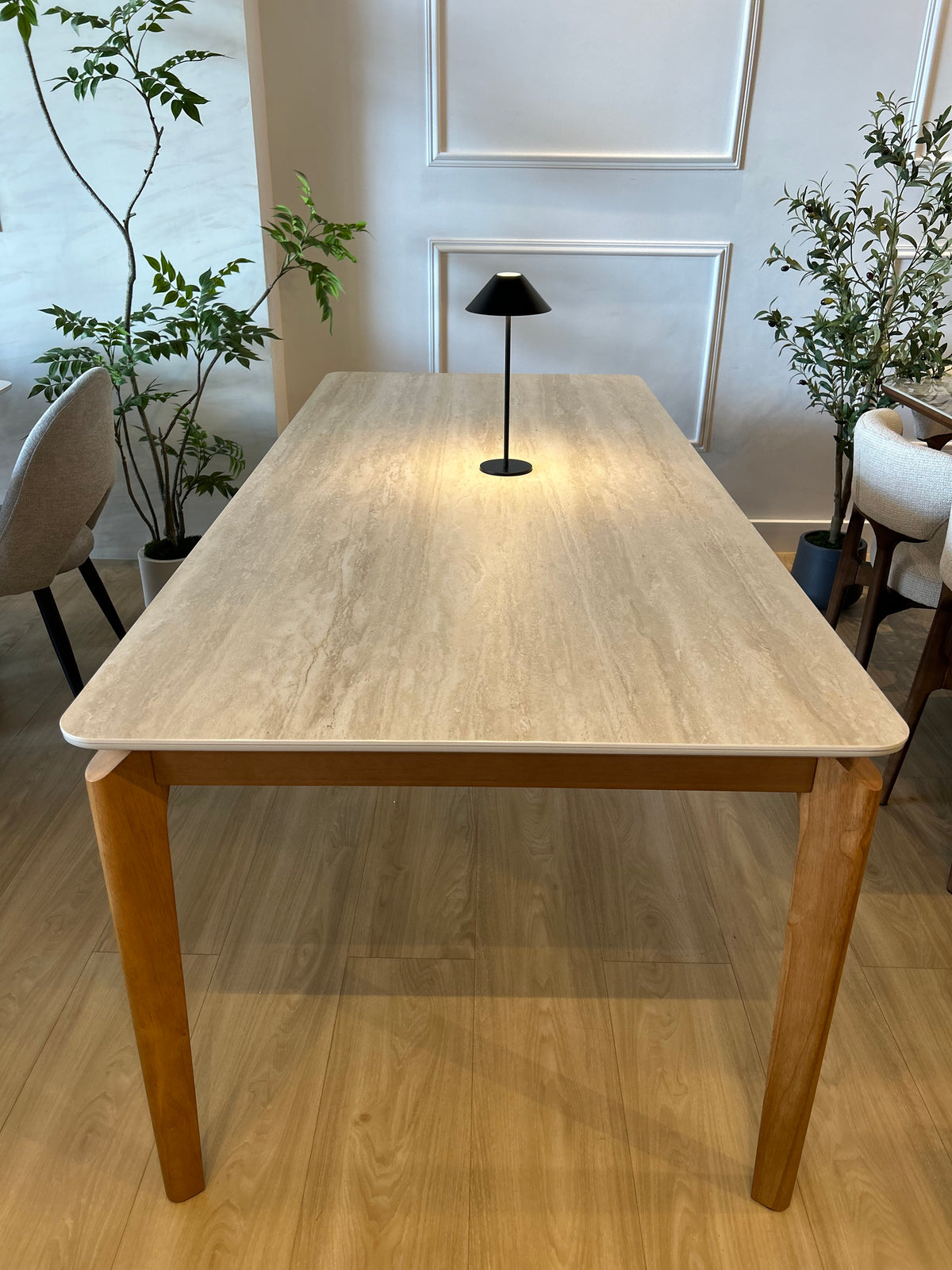 Savannah - Mesa de Comedor - 200cm - Patas de Madera Clara
