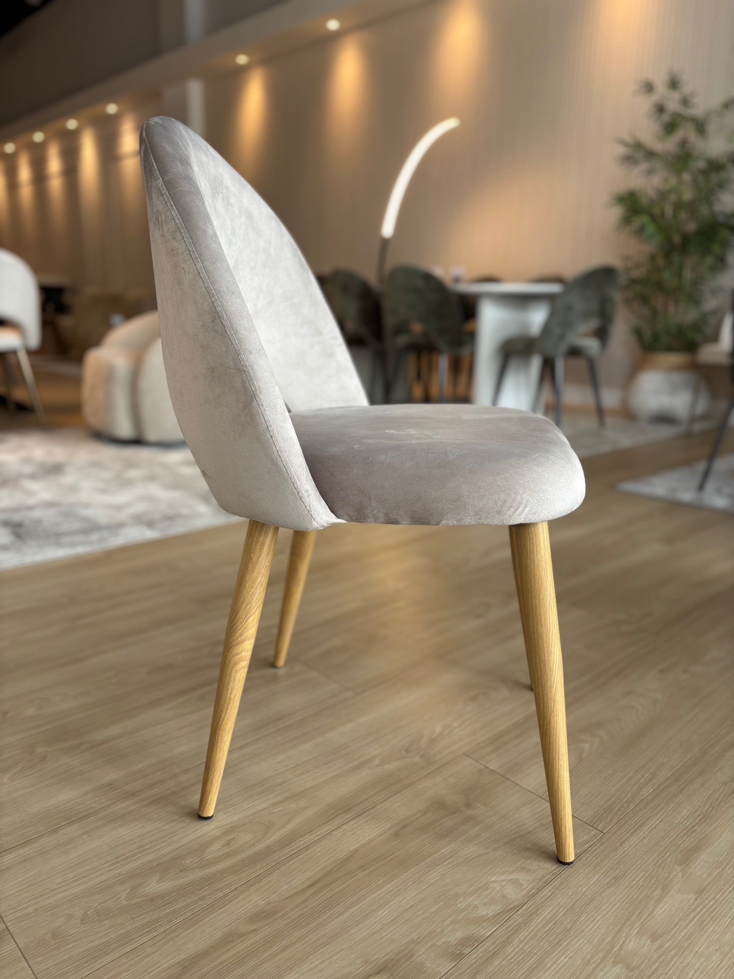 MAYA - Tela Café Velvet - Base Color Roble Claro
