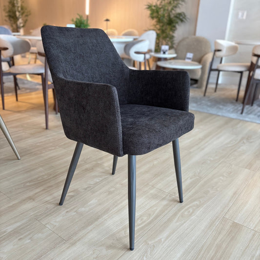 MILA - Tela Negra - Base Titanium Black