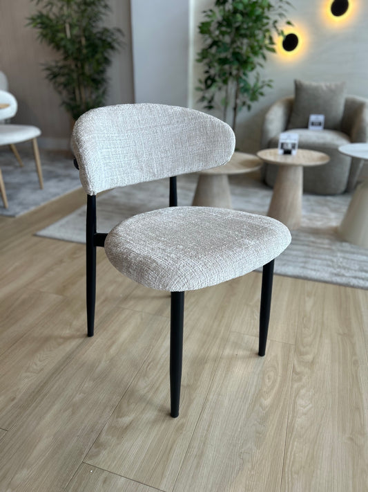 LINA - Tela Crema - Base Negra