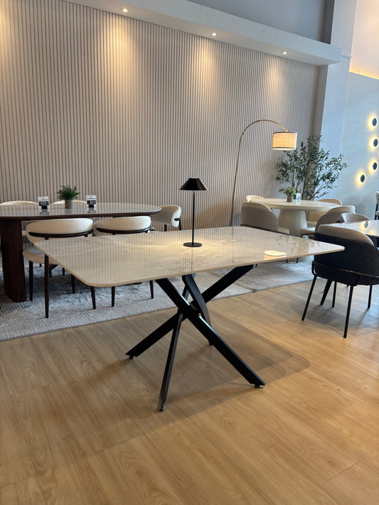 LIRA - Mesa de Comedor - 150cm