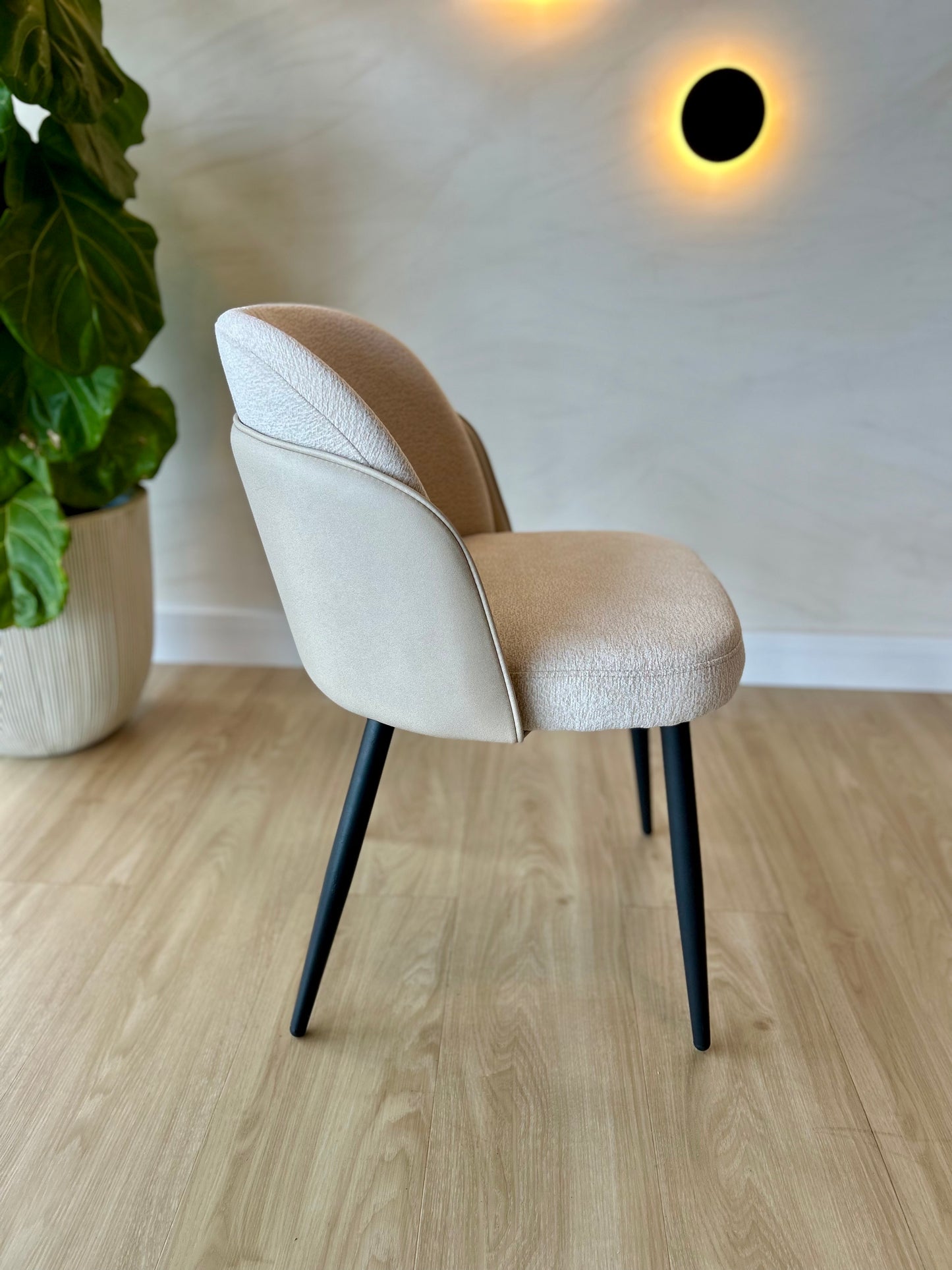 JEAN - Beige (VEG02/MIS04) - Base de Metal Negro
