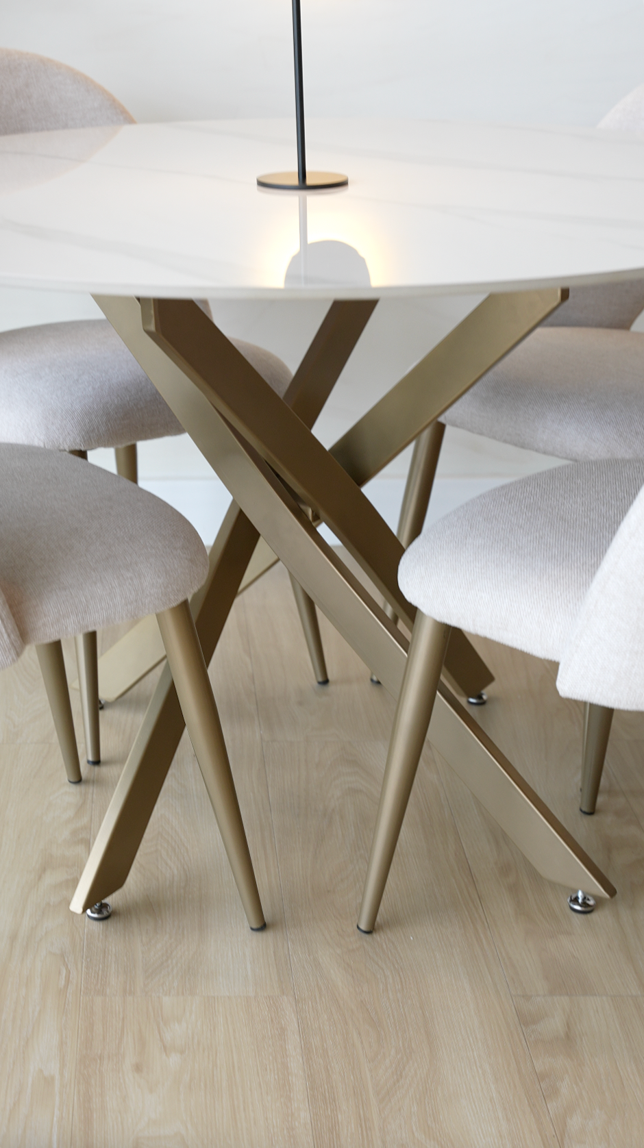 Mesa Lara 120cm + 4 Sillas Maya