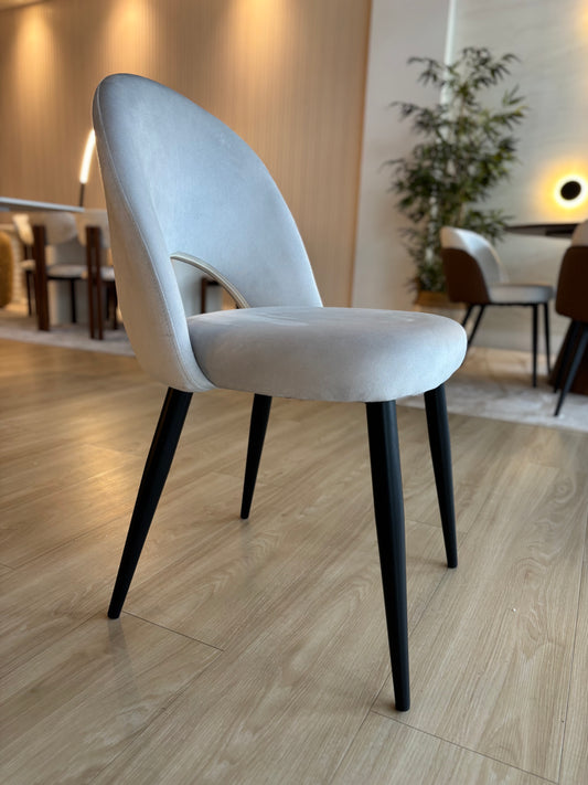 LIA - Tela Gris Velvet - Base Negra