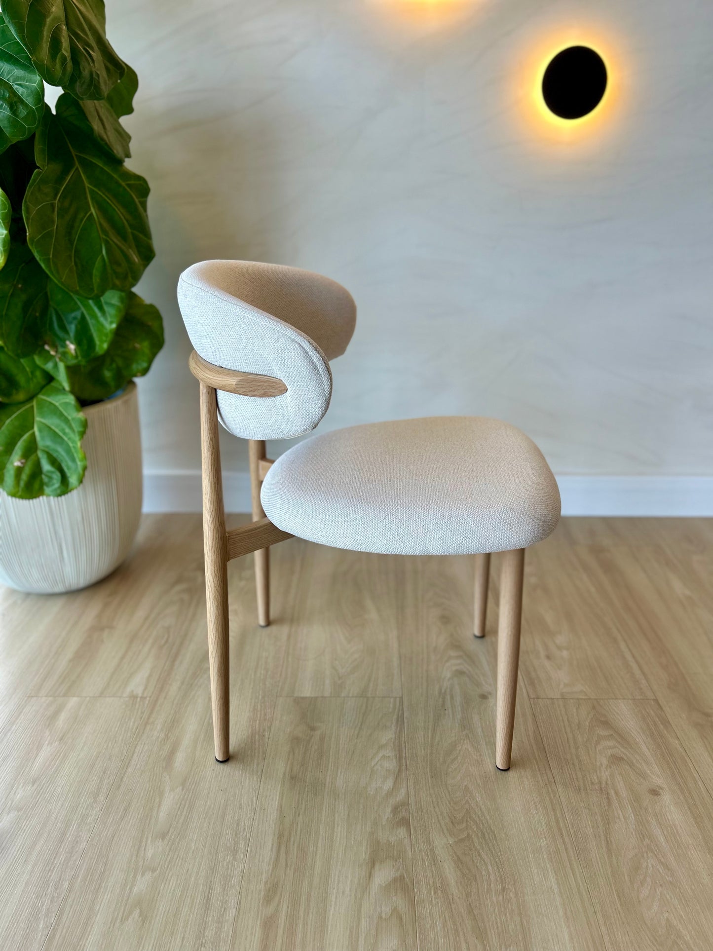 LINA - Crema (MOS07) - Base de Metal Color Oak