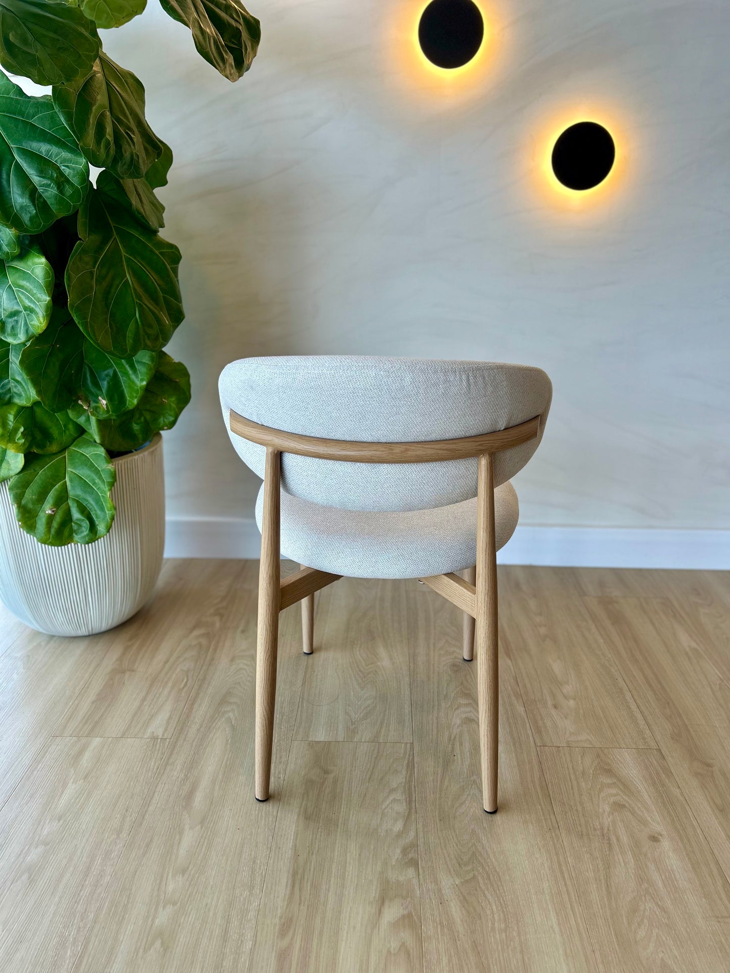 LINA - Crema (MOS07) - Base de Metal Color Oak